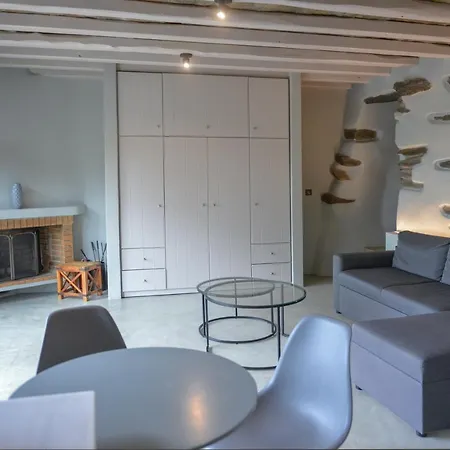 Prasini * Ayios Sostis