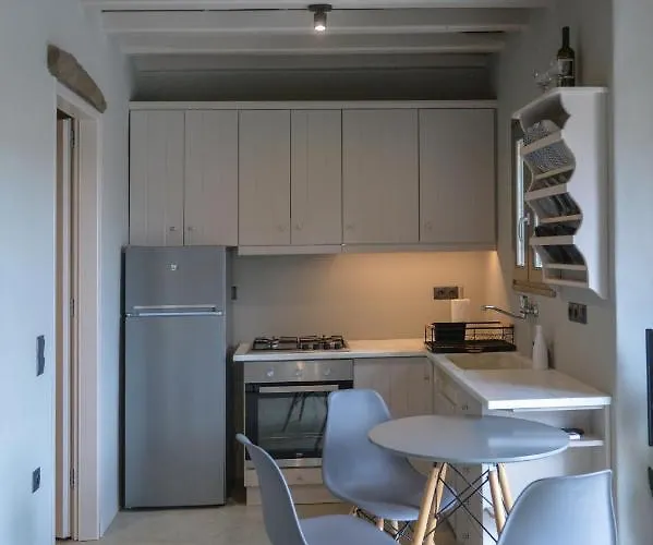 Prasini * Ayios Sostis