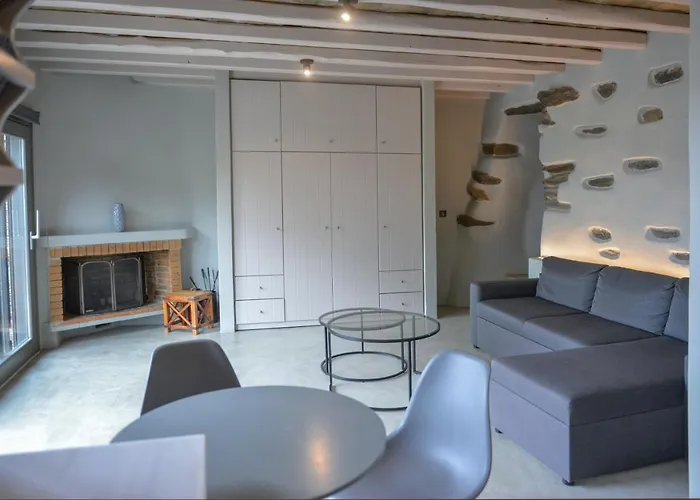 Prasini * Άγιος Σώστης